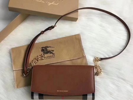 Envy Hold - Burberry Bags - 1010 Fashion