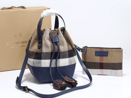 Envy Hold - Burberry Bags - 599 Fashion