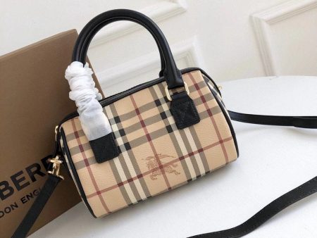 Envy Hold - Burberry Bags - 600 Online now