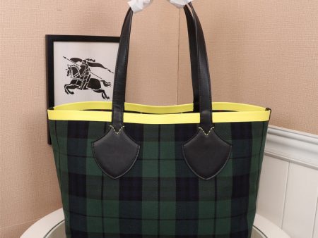 Envy Hold - Burberry Bags - 1102 Online Hot Sale