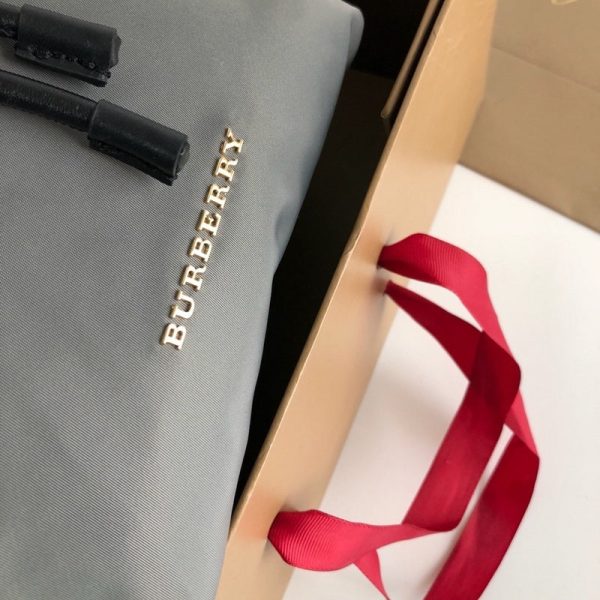 Envy Hold - Burberry Bags - 1044 on Sale