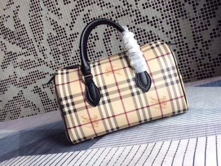 Envy Hold - Burberry Bags - 844 Supply